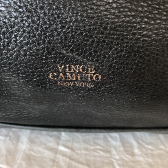 VINCE CAMUTO black pebble leather large shoulder handbag. - Picture 12 of 16